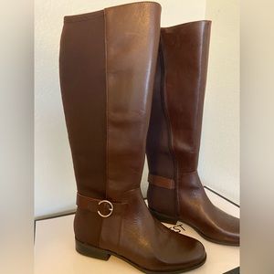Boots, size 6 1/2, Nine West, new, never worn, leather upper, stretch back